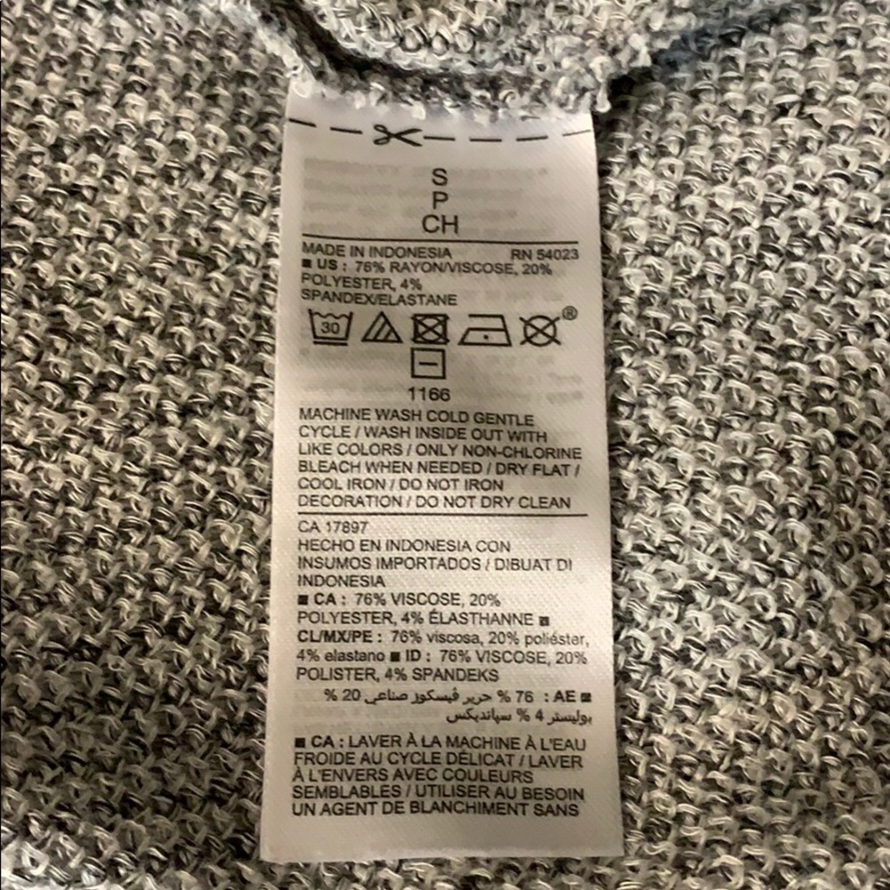 Old Navy Sweater - Picture 4 of 4